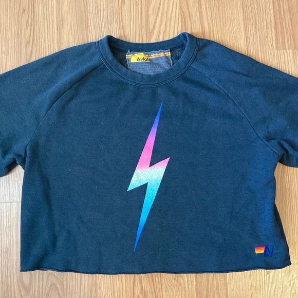 ❤️ Aviator Nation Rainbow Lightening Bolt Crop Sweater Size Medium - Picture 4 of 8